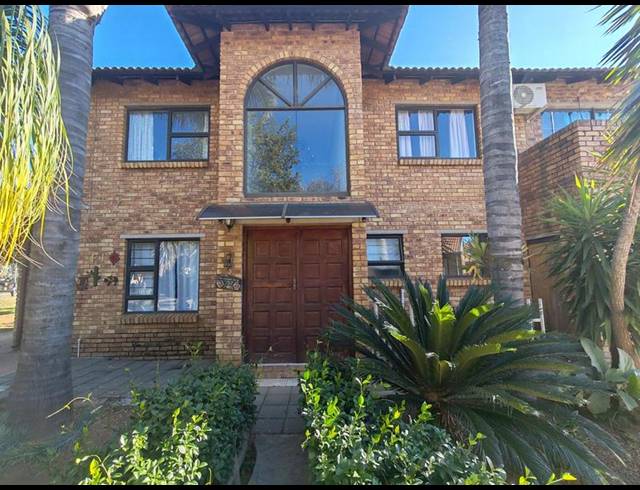 4 BEDROOM HOUSE FOR SALE IN MISTY BAY